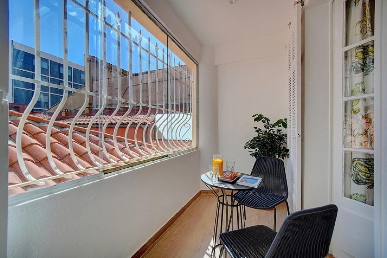 Magnifique 3 Pieces Renove Cannes Centre 'Banane' Avec Veranda ! A2B88 Exterior photo