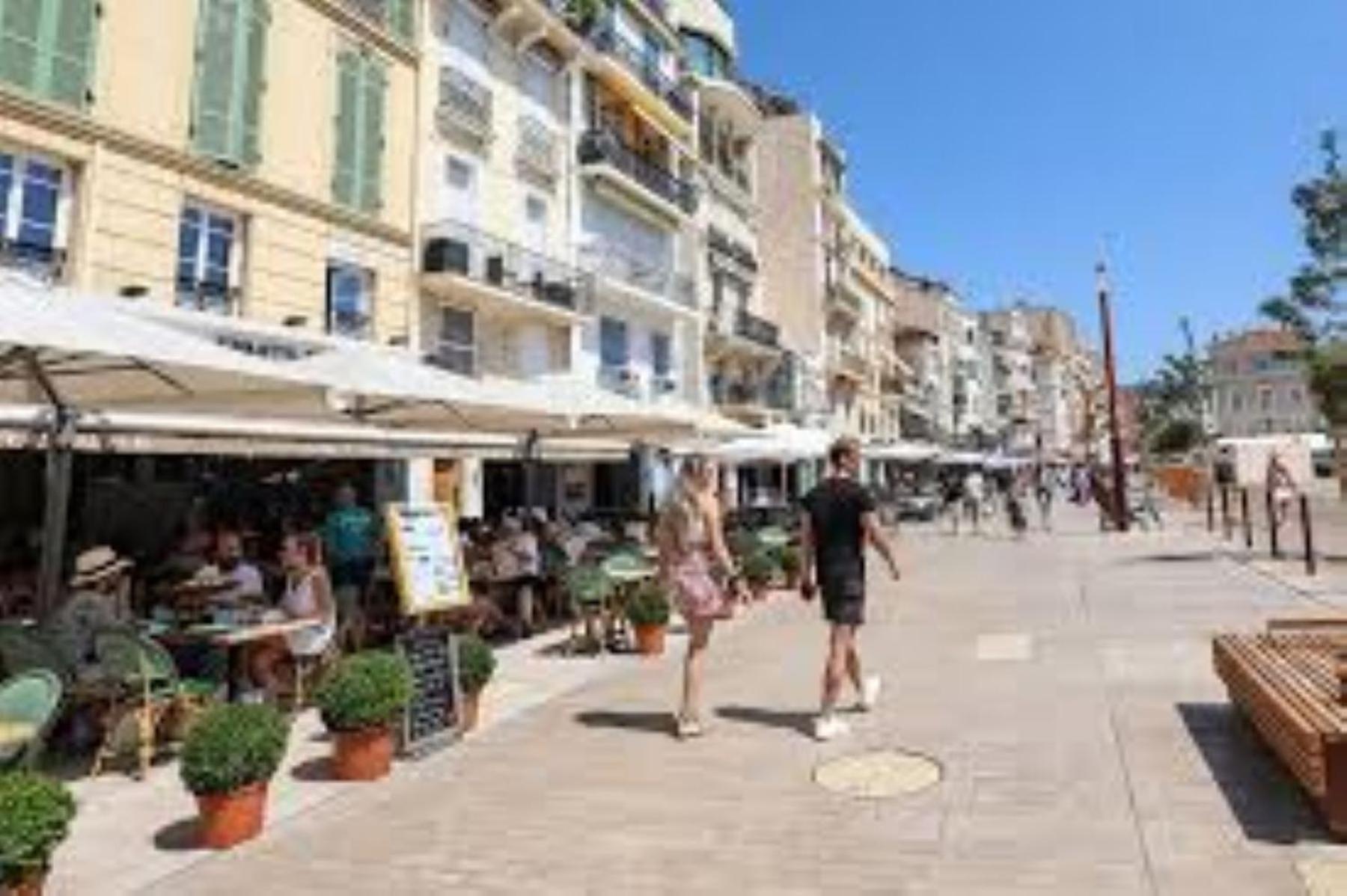 Magnifique 3 Pieces Renove Cannes Centre 'Banane' Avec Veranda ! A2B88 Exterior photo